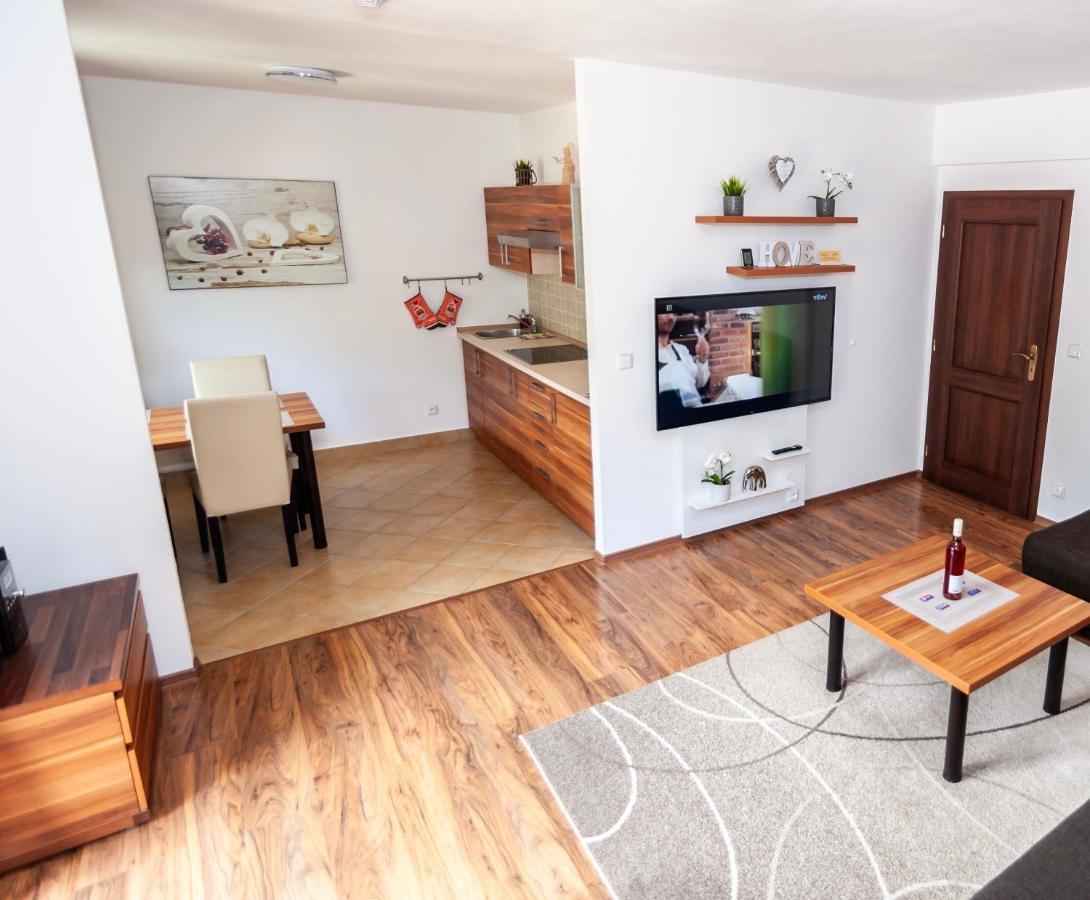 Vila Helena - Apartman Helena 15 Apartment Ружомберок Екстериор снимка